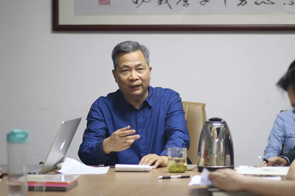 小荷讀書會組織召開學習會議認真學習習總書記在紀念五四運動100周年大會上的重要講話精神