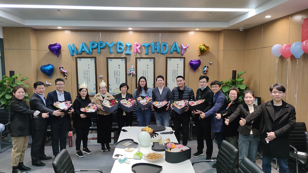 您的生日，我們共同慶祝！德泓咨詢舉辦第二季度員工生日會(huì)