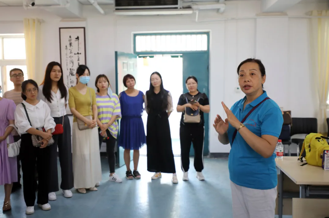 濃濃關(guān)懷暖人心｜德泓咨詢慰問金水區(qū)中心敬老院