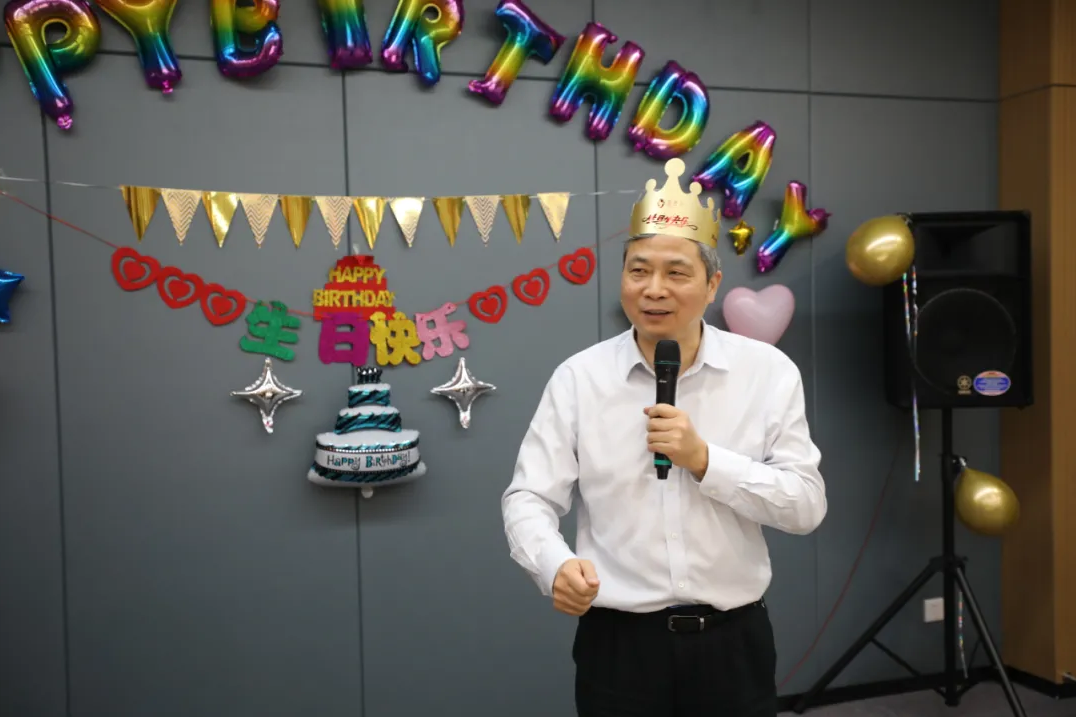 在奮斗的時(shí)光里 德泓感恩有你丨德泓第四季度員工生日會(huì)