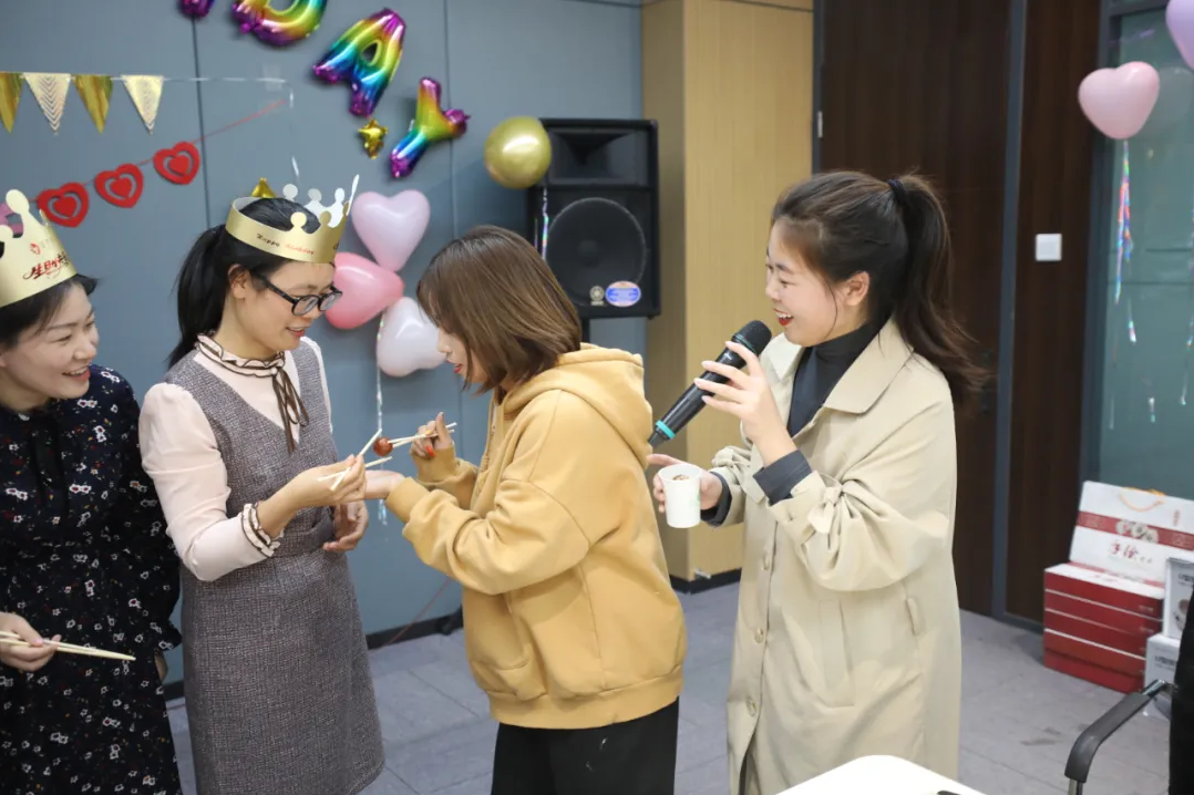 在奮斗的時(shí)光里 德泓感恩有你丨德泓第四季度員工生日會(huì)
