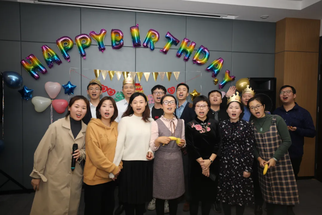 在奮斗的時(shí)光里 德泓感恩有你丨德泓第四季度員工生日會(huì)