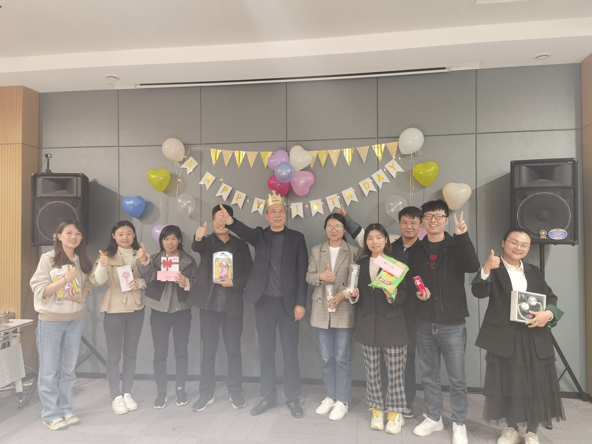 員工關(guān)懷 | 2021第四季度員工生日會