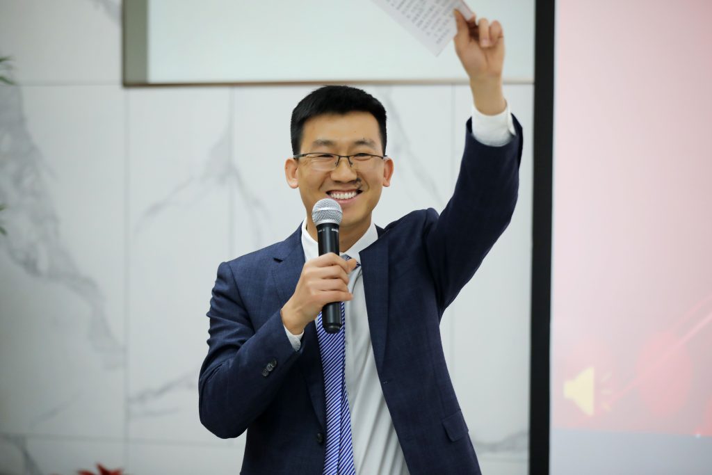 公司要聞丨“百年德泓，攜手前行”2024年目標(biāo)責(zé)任書(shū)簽訂暨動(dòng)員大會(huì)圓滿舉辦